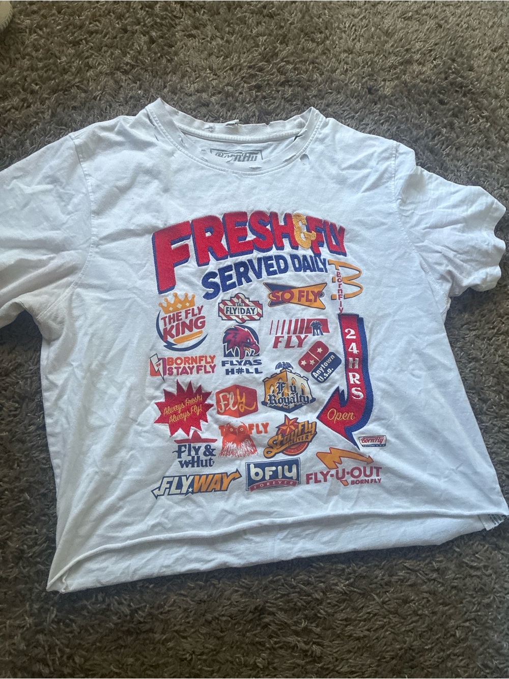 Fresh Fly Graphic T‑Shirt in White Cropped and distressed collar